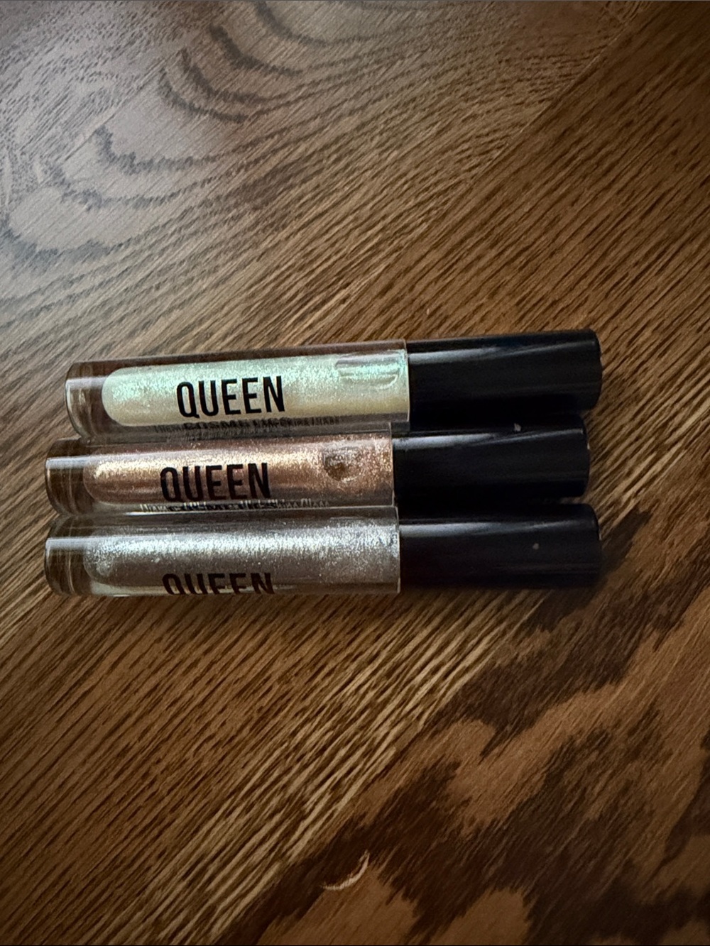 Queen cosmetics lipgloss